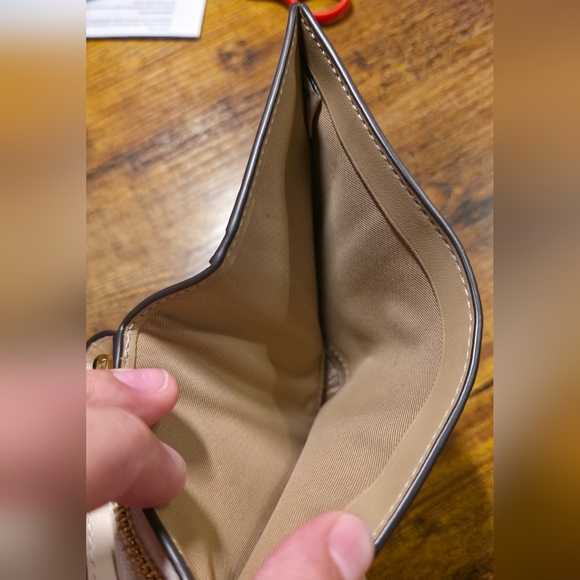 Coach Snap Wallet In Signature Canvas With Floral Print - Picture 5 of 5